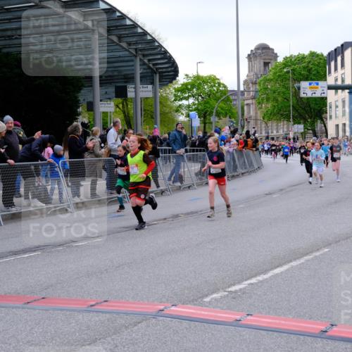 25.04.2026 - Das Zehntel Tim E. http://msf.ph/oto/9568926 25.04.2026 08:55:36 Ziel 1008, 1123, 1155, 1365, 1388, 1424, 1828, 1877, 1898, 2002, 2196, 2207, 2319, 2384, 2398, 2494, 2527, 2869, 2928, 2964, 3002, 3080, 3101, 3228, 3234, 3275, 3536, 3757, 3875, 4035 meine-sportfotos.de