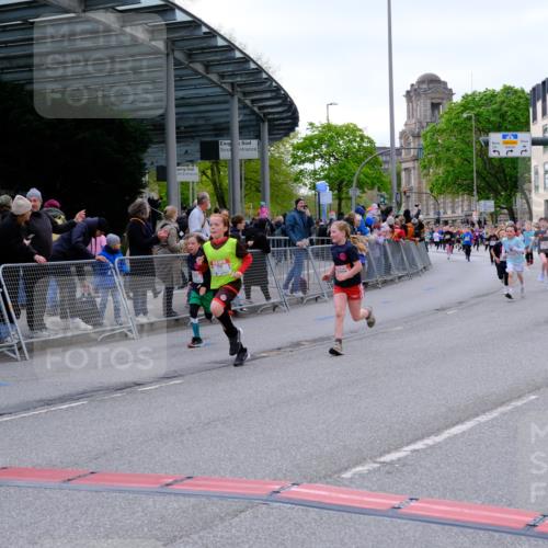 25.04.2026 - Das Zehntel Tim E. http://msf.ph/oto/9568927 25.04.2026 08:55:36 Ziel 1008, 1123, 1155, 1365, 1388, 1424, 1828, 1877, 1898, 2002, 2196, 2207, 2319, 2384, 2398, 2494, 2527, 2869, 2928, 2964, 3002, 3080, 3101, 3228, 3234, 3275, 3536, 3757, 3875, 4035 meine-sportfotos.de