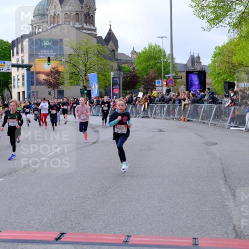 25.04.2026 - Das Zehntel Tim E. http://msf.ph/oto/9568931 25.04.2026 08:55:39 Ziel 1008, 1155, 1365, 1388, 1424, 1828, 1877, 1898, 2002, 2196, 2207, 2296, 2319, 2494, 2527, 2869, 2895, 2928, 3002, 3080, 3101, 3234, 3275, 3354, 3360, 3536, 3745, 3757, 3875, 3975 meine-sportfotos.de