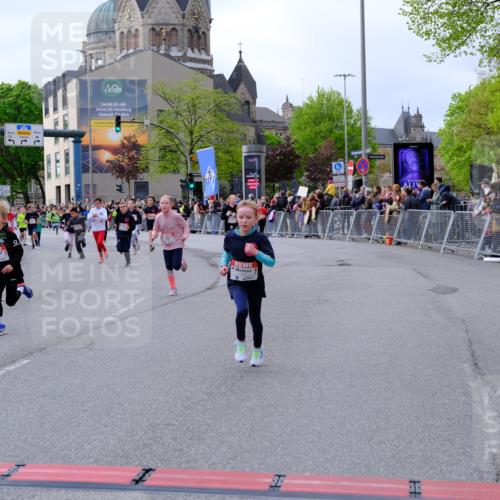 25.04.2026 - Das Zehntel Tim E. http://msf.ph/oto/9568934 25.04.2026 08:55:39 Ziel 1008, 1155, 1365, 1388, 1424, 1828, 1877, 1898, 2002, 2196, 2207, 2296, 2319, 2494, 2527, 2869, 2895, 2928, 3002, 3080, 3101, 3234, 3275, 3354, 3360, 3536, 3745, 3757, 3875, 3975 meine-sportfotos.de