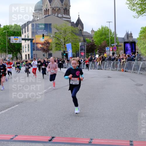 25.04.2026 - Das Zehntel Tim E. http://msf.ph/oto/9568937 25.04.2026 08:55:39 Ziel 1008, 1155, 1365, 1388, 1424, 1828, 1877, 1898, 2002, 2196, 2207, 2296, 2319, 2494, 2527, 2869, 2895, 2928, 3002, 3080, 3101, 3234, 3275, 3354, 3360, 3536, 3745, 3757, 3875, 3975 meine-sportfotos.de