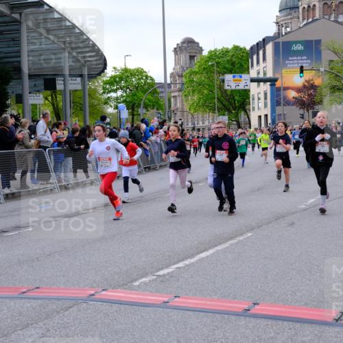 25.04.2026 - Das Zehntel Tim E. http://msf.ph/oto/9568950 25.04.2026 08:55:43 Ziel 1008, 1155, 1717, 1740, 1828, 1877, 2108, 2196, 2207, 2296, 2615, 2669, 2686, 2869, 2895, 2928, 3002, 3059, 3065, 3080, 3093, 3101, 3234, 3354, 3360, 3536, 3745, 3975 meine-sportfotos.de