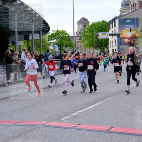 25.04.2026 - Das Zehntel Tim E. http://msf.ph/oto/9568953 25.04.2026 08:55:43 Ziel 1008, 1155, 1717, 1740, 1828, 1877, 2108, 2196, 2207, 2296, 2615, 2669, 2686, 2869, 2895, 2928, 3002, 3059, 3065, 3080, 3093, 3101, 3234, 3354, 3360, 3536, 3745, 3975 meine-sportfotos.de