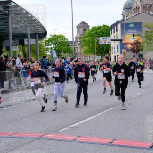 25.04.2026 - Das Zehntel Tim E. http://msf.ph/oto/9568954 25.04.2026 08:55:43 Ziel 1008, 1155, 1717, 1740, 1828, 1877, 2108, 2196, 2207, 2296, 2615, 2669, 2686, 2869, 2895, 2928, 3002, 3059, 3065, 3080, 3093, 3101, 3234, 3354, 3360, 3536, 3745, 3975 meine-sportfotos.de