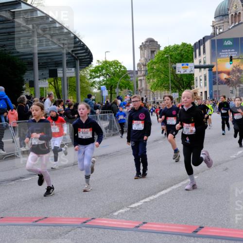 25.04.2026 - Das Zehntel Tim E. http://msf.ph/oto/9568957 25.04.2026 08:55:44 Ziel 1008, 1113, 1134, 1155, 1638, 1717, 1740, 1828, 1877, 2108, 2196, 2207, 2296, 2606, 2615, 2669, 2686, 2895, 2928, 3002, 3059, 3065, 3080, 3093, 3101, 3234, 3354, 3360, 3745, 3975, 4058 meine-sportfotos.de