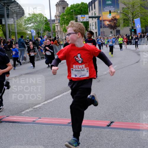 25.04.2026 - Das Zehntel Tim E. http://msf.ph/oto/9568964 25.04.2026 08:55:45 Ziel 1008, 1113, 1134, 1155, 1638, 1717, 1740, 1828, 1877, 2108, 2196, 2207, 2296, 2606, 2615, 2669, 2686, 2895, 3002, 3059, 3065, 3080, 3093, 3101, 3234, 3354, 3360, 3745, 3975, 4058 meine-sportfotos.de