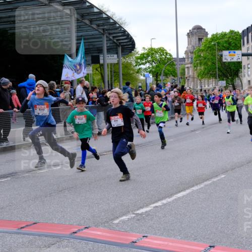 25.04.2026 - Das Zehntel Tim E. http://msf.ph/oto/9568980 25.04.2026 08:55:50 Ziel 1113, 1131, 1134, 1307, 1341, 1638, 1639, 1645, 1717, 1740, 1963, 1968, 2040, 2108, 2217, 2229, 2296, 2463, 2474, 2478, 2565, 2594, 2606, 2615, 2669, 2686, 2895, 3059, 3065, 3093, 3354, 3360, 3520, 3526, 3745, 3844, 3847, 3849, 3975, 4058 meine-sportfotos.de