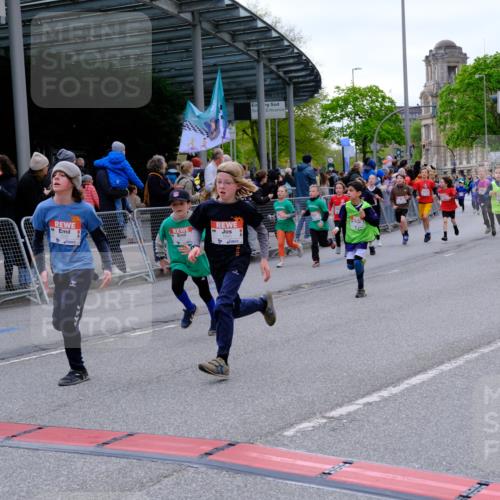 25.04.2026 - Das Zehntel Tim E. http://msf.ph/oto/9568982 25.04.2026 08:55:50 Ziel 1113, 1131, 1134, 1307, 1341, 1638, 1639, 1645, 1717, 1740, 1963, 1968, 2040, 2108, 2217, 2229, 2296, 2463, 2474, 2478, 2565, 2594, 2606, 2615, 2669, 2686, 2895, 3059, 3065, 3093, 3354, 3360, 3520, 3526, 3745, 3844, 3847, 3849, 3975, 4058 meine-sportfotos.de