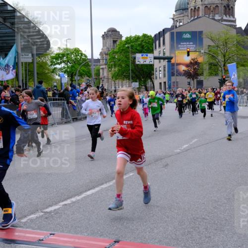 25.04.2026 - Das Zehntel Tim E. http://msf.ph/oto/9568998 25.04.2026 08:55:53 Ziel 1113, 1131, 1134, 1307, 1341, 1369, 1575, 1638, 1639, 1645, 1649, 1717, 1740, 1963, 1968, 2040, 2108, 2217, 2229, 2463, 2474, 2478, 2565, 2594, 2606, 2607, 2669, 3520, 3526, 3844, 3847, 3849, 3963, 4058 meine-sportfotos.de