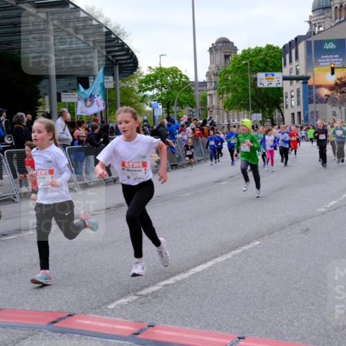 25.04.2026 - Das Zehntel Tim E. http://msf.ph/oto/9569002 25.04.2026 08:55:54 Ziel 1004, 1113, 1131, 1134, 1302, 1307, 1316, 1341, 1363, 1369, 1562, 1567, 1575, 1638, 1639, 1645, 1649, 1717, 1740, 1963, 1968, 2040, 2108, 2217, 2229, 2323, 2463, 2474, 2478, 2565, 2594, 2606, 2607, 3465, 3520, 3526, 3610, 3803, 3844, 3847, 3849, 3891, 3963, 4058 meine-sportfotos.de