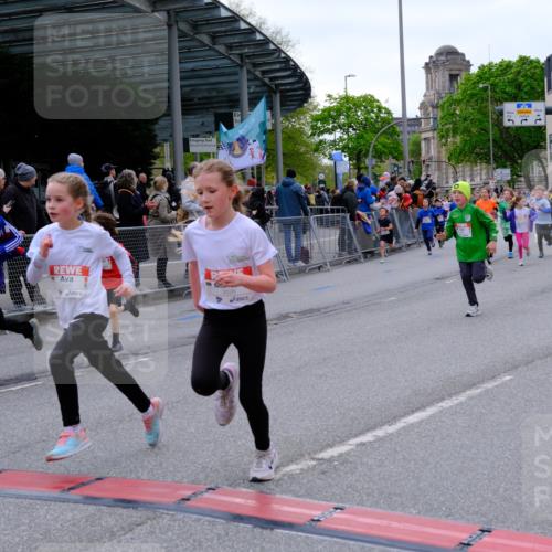 25.04.2026 - Das Zehntel Tim E. http://msf.ph/oto/9569004 25.04.2026 08:55:54 Ziel 1004, 1113, 1131, 1134, 1302, 1307, 1316, 1341, 1363, 1369, 1562, 1567, 1575, 1638, 1639, 1645, 1649, 1717, 1740, 1963, 1968, 2040, 2108, 2217, 2229, 2323, 2463, 2474, 2478, 2565, 2594, 2606, 2607, 3465, 3520, 3526, 3610, 3803, 3844, 3847, 3849, 3891, 3963, 4058 meine-sportfotos.de