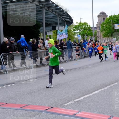 25.04.2026 - Das Zehntel Tim E. http://msf.ph/oto/9569011 25.04.2026 08:55:55 Ziel 1004, 1113, 1126, 1131, 1134, 1302, 1307, 1316, 1341, 1363, 1369, 1562, 1567, 1575, 1638, 1639, 1645, 1649, 1959, 1963, 1968, 2040, 2108, 2217, 2222, 2229, 2323, 2463, 2474, 2478, 2565, 2594, 2606, 2607, 2972, 3196, 3206, 3465, 3520, 3526, 3610, 3715, 3718, 3722, 3803, 3844, 3847, 3849, 3891, 3963, 4058 meine-sportfotos.de