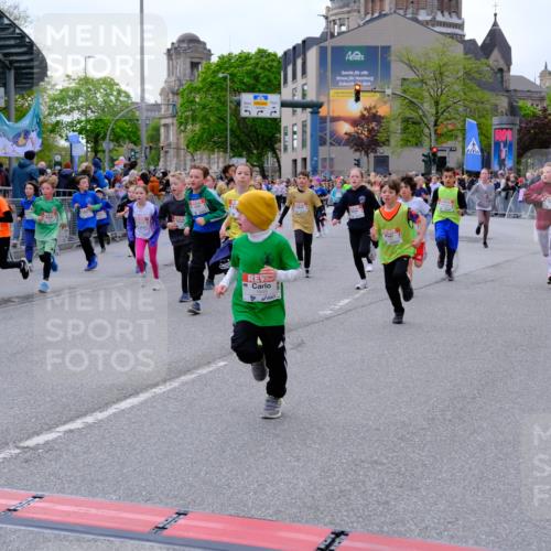 25.04.2026 - Das Zehntel Tim E. http://msf.ph/oto/9569017 25.04.2026 08:55:57 Ziel 1004, 1126, 1131, 1302, 1307, 1316, 1331, 1341, 1363, 1369, 1562, 1567, 1575, 1639, 1645, 1649, 1759, 1762, 1959, 1963, 1968, 2040, 2078, 2217, 2222, 2229, 2323, 2463, 2474, 2478, 2565, 2594, 2607, 2972, 3196, 3206, 3465, 3520, 3526, 3559, 3610, 3715, 3718, 3722, 3803, 3844, 3847, 3849, 3891, 3950, 3963 meine-sportfotos.de