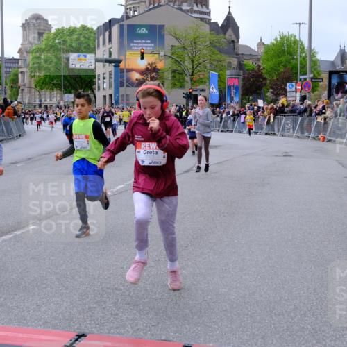 25.04.2026 - Das Zehntel Tim E. http://msf.ph/oto/9569029 25.04.2026 08:55:59 Ziel 1004, 1126, 1131, 1257, 1302, 1307, 1316, 1331, 1341, 1363, 1369, 1562, 1567, 1575, 1649, 1758, 1759, 1762, 1765, 1959, 1963, 1968, 2040, 2078, 2217, 2222, 2229, 2323, 2463, 2478, 2565, 2594, 2607, 2972, 3196, 3206, 3465, 3520, 3526, 3559, 3610, 3715, 3718, 3722, 3803, 3844, 3847, 3849, 3891, 3950, 3963 meine-sportfotos.de