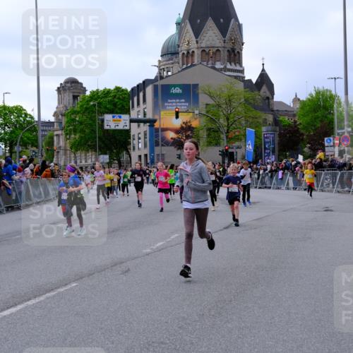 25.04.2026 - Das Zehntel Tim E. http://msf.ph/oto/9569030 25.04.2026 08:56:00 Ziel 1004, 1126, 1131, 1257, 1302, 1307, 1316, 1331, 1341, 1363, 1369, 1562, 1567, 1575, 1649, 1758, 1759, 1762, 1765, 1959, 1963, 1968, 2040, 2078, 2217, 2222, 2229, 2323, 2463, 2478, 2491, 2565, 2594, 2607, 2972, 3196, 3206, 3465, 3520, 3526, 3559, 3610, 3715, 3718, 3722, 3803, 3844, 3847, 3849, 3891, 3950, 3963, 4008 meine-sportfotos.de