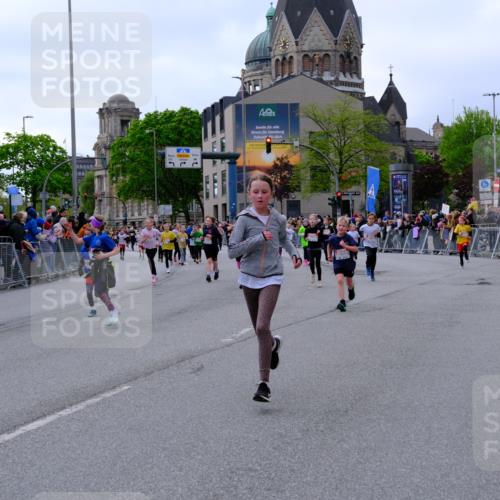 25.04.2026 - Das Zehntel Tim E. http://msf.ph/oto/9569033 25.04.2026 08:56:01 Ziel 1004, 1126, 1257, 1302, 1316, 1331, 1363, 1369, 1562, 1567, 1575, 1649, 1758, 1759, 1762, 1765, 1956, 1959, 1963, 1968, 2040, 2078, 2222, 2323, 2326, 2463, 2478, 2491, 2565, 2594, 2607, 2972, 3196, 3206, 3465, 3498, 3520, 3526, 3559, 3610, 3715, 3718, 3722, 3803, 3844, 3847, 3849, 3891, 3950, 3963, 4008 meine-sportfotos.de