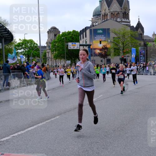 25.04.2026 - Das Zehntel Tim E. http://msf.ph/oto/9569036 25.04.2026 08:56:01 Ziel 1004, 1126, 1257, 1302, 1316, 1331, 1363, 1369, 1562, 1567, 1575, 1649, 1758, 1759, 1762, 1765, 1956, 1959, 1963, 1968, 2040, 2078, 2222, 2323, 2326, 2463, 2478, 2491, 2565, 2594, 2607, 2972, 3196, 3206, 3465, 3498, 3520, 3526, 3559, 3610, 3715, 3718, 3722, 3803, 3844, 3847, 3849, 3891, 3950, 3963, 4008 meine-sportfotos.de