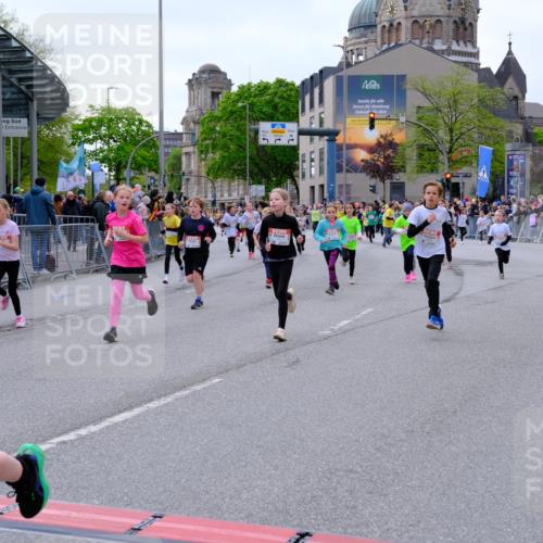 25.04.2026 - Das Zehntel Tim E. http://msf.ph/oto/9569050 25.04.2026 08:56:04 Ziel 1004, 1126, 1257, 1302, 1316, 1331, 1363, 1369, 1511, 1521, 1562, 1567, 1625, 1649, 1683, 1758, 1759, 1762, 1765, 1956, 1959, 2078, 2222, 2323, 2326, 2491, 2808, 2972, 3048, 3196, 3206, 3465, 3498, 3559, 3610, 3683, 3685, 3715, 3718, 3722, 3803, 3891, 3946, 3950, 4008 meine-sportfotos.de