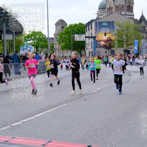 25.04.2026 - Das Zehntel Tim E. http://msf.ph/oto/9569052 25.04.2026 08:56:04 Ziel 1004, 1126, 1257, 1302, 1316, 1331, 1363, 1369, 1511, 1521, 1562, 1567, 1625, 1649, 1683, 1758, 1759, 1762, 1765, 1956, 1959, 2078, 2222, 2323, 2326, 2491, 2808, 2972, 3048, 3196, 3206, 3465, 3498, 3559, 3610, 3683, 3685, 3715, 3718, 3722, 3803, 3891, 3946, 3950, 4008 meine-sportfotos.de