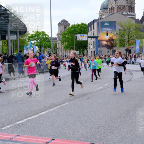 25.04.2026 - Das Zehntel Tim E. http://msf.ph/oto/9569053 25.04.2026 08:56:04 Ziel 1004, 1126, 1257, 1302, 1316, 1331, 1363, 1369, 1511, 1521, 1562, 1567, 1625, 1649, 1683, 1758, 1759, 1762, 1765, 1956, 1959, 2078, 2222, 2323, 2326, 2491, 2808, 2972, 3048, 3196, 3206, 3465, 3498, 3559, 3610, 3683, 3685, 3715, 3718, 3722, 3803, 3891, 3946, 3950, 4008 meine-sportfotos.de