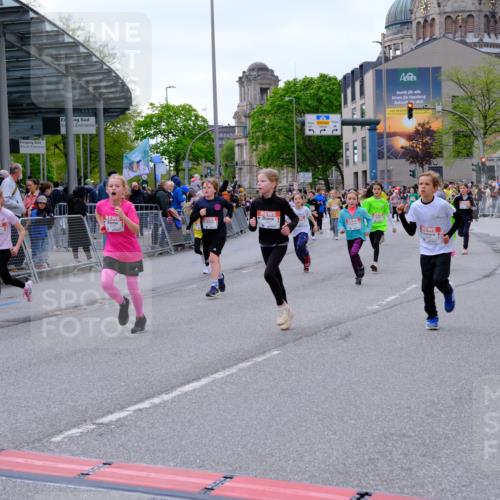 25.04.2026 - Das Zehntel Tim E. http://msf.ph/oto/9569055 25.04.2026 08:56:04 Ziel 1004, 1126, 1257, 1302, 1316, 1331, 1363, 1369, 1511, 1521, 1562, 1567, 1625, 1649, 1683, 1758, 1759, 1762, 1765, 1956, 1959, 2078, 2222, 2323, 2326, 2491, 2808, 2972, 3048, 3196, 3206, 3465, 3498, 3559, 3610, 3683, 3685, 3715, 3718, 3722, 3803, 3891, 3946, 3950, 4008 meine-sportfotos.de