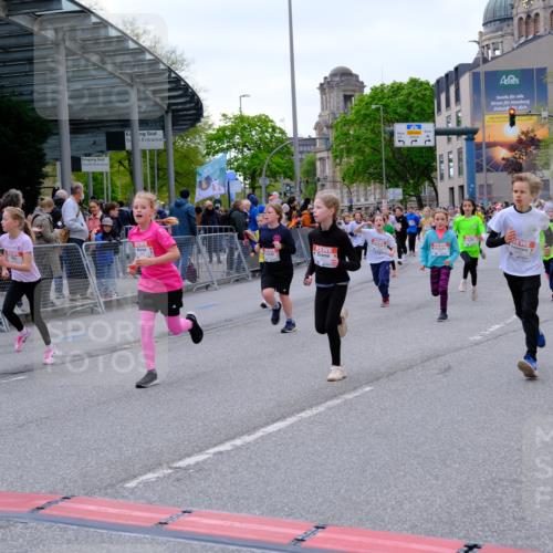 25.04.2026 - Das Zehntel Tim E. http://msf.ph/oto/9569057 25.04.2026 08:56:04 Ziel 1004, 1126, 1257, 1302, 1316, 1331, 1363, 1369, 1511, 1521, 1562, 1567, 1625, 1649, 1683, 1758, 1759, 1762, 1765, 1956, 1959, 2078, 2222, 2323, 2326, 2491, 2808, 2972, 3048, 3196, 3206, 3465, 3498, 3559, 3610, 3683, 3685, 3715, 3718, 3722, 3803, 3891, 3946, 3950, 4008 meine-sportfotos.de