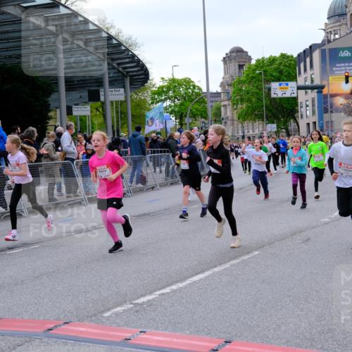 25.04.2026 - Das Zehntel Tim E. http://msf.ph/oto/9569058 25.04.2026 08:56:04 Ziel 1004, 1126, 1257, 1302, 1316, 1331, 1363, 1369, 1511, 1521, 1562, 1567, 1625, 1649, 1683, 1758, 1759, 1762, 1765, 1956, 1959, 2078, 2222, 2323, 2326, 2491, 2808, 2972, 3048, 3196, 3206, 3465, 3498, 3559, 3610, 3683, 3685, 3715, 3718, 3722, 3803, 3891, 3946, 3950, 4008 meine-sportfotos.de