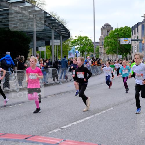 25.04.2026 - Das Zehntel Tim E. http://msf.ph/oto/9569061 25.04.2026 08:56:05 Ziel 1004, 1126, 1257, 1302, 1316, 1331, 1363, 1369, 1511, 1521, 1562, 1567, 1625, 1683, 1758, 1759, 1762, 1765, 1956, 1959, 2078, 2222, 2323, 2326, 2491, 2778, 2808, 2972, 3048, 3196, 3206, 3465, 3498, 3530, 3559, 3610, 3683, 3685, 3715, 3718, 3722, 3803, 3891, 3946, 3950, 4008 meine-sportfotos.de