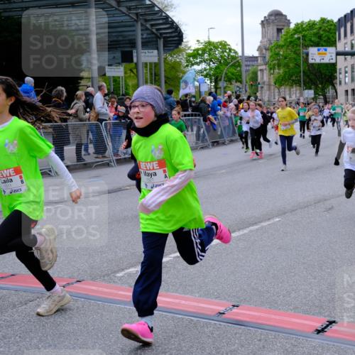 25.04.2026 - Das Zehntel Tim E. http://msf.ph/oto/9569067 25.04.2026 08:56:07 Ziel 1126, 1257, 1331, 1511, 1521, 1625, 1683, 1691, 1758, 1759, 1762, 1765, 1956, 1959, 2078, 2222, 2326, 2484, 2491, 2778, 2808, 2972, 3048, 3196, 3206, 3484, 3491, 3494, 3498, 3530, 3552, 3559, 3560, 3579, 3683, 3685, 3715, 3718, 3722, 3788, 3946, 3950, 4008 meine-sportfotos.de