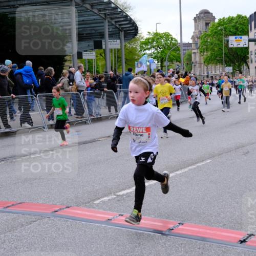 25.04.2026 - Das Zehntel Tim E. http://msf.ph/oto/9569072 25.04.2026 08:56:08 Ziel 1257, 1331, 1511, 1521, 1583, 1590, 1625, 1683, 1691, 1758, 1759, 1762, 1765, 1956, 2078, 2326, 2484, 2491, 2778, 2808, 2857, 2864, 3048, 3484, 3491, 3494, 3498, 3530, 3552, 3559, 3560, 3579, 3683, 3685, 3788, 3946, 3950, 4008 meine-sportfotos.de