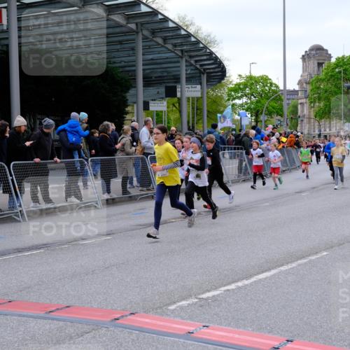 25.04.2026 - Das Zehntel Tim E. http://msf.ph/oto/9569076 25.04.2026 08:56:09 Ziel 1229, 1257, 1331, 1376, 1511, 1521, 1583, 1590, 1625, 1683, 1691, 1758, 1765, 1956, 2078, 2326, 2484, 2491, 2501, 2778, 2808, 2857, 2864, 3048, 3484, 3491, 3494, 3498, 3530, 3552, 3560, 3579, 3683, 3685, 3714, 3788, 3946, 3950, 4008 meine-sportfotos.de