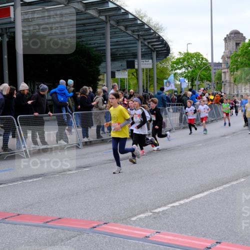 25.04.2026 - Das Zehntel Tim E. http://msf.ph/oto/9569077 25.04.2026 08:56:09 Ziel 1229, 1257, 1331, 1376, 1511, 1521, 1583, 1590, 1625, 1683, 1691, 1758, 1765, 1956, 2078, 2326, 2484, 2491, 2501, 2778, 2808, 2857, 2864, 3048, 3484, 3491, 3494, 3498, 3530, 3552, 3560, 3579, 3683, 3685, 3714, 3788, 3946, 3950, 4008 meine-sportfotos.de