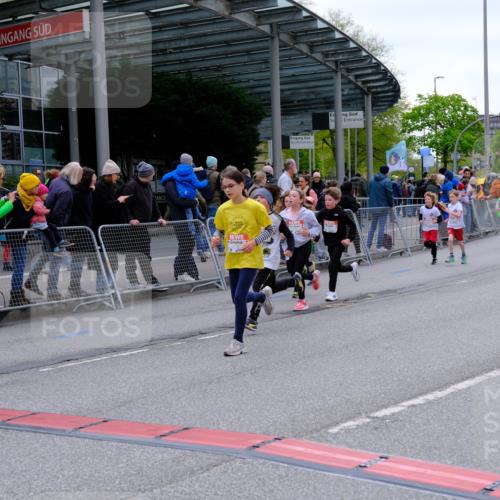 25.04.2026 - Das Zehntel Tim E. http://msf.ph/oto/9569080 25.04.2026 08:56:09 Ziel 1229, 1257, 1331, 1376, 1511, 1521, 1583, 1590, 1625, 1683, 1691, 1758, 1765, 1956, 2078, 2326, 2484, 2491, 2501, 2778, 2808, 2857, 2864, 3048, 3484, 3491, 3494, 3498, 3530, 3552, 3560, 3579, 3683, 3685, 3714, 3788, 3946, 3950, 4008 meine-sportfotos.de