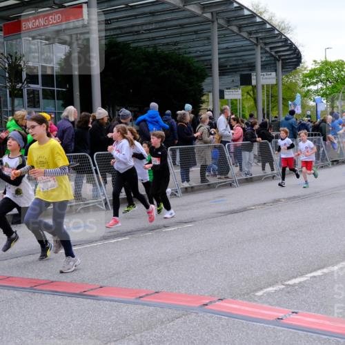25.04.2026 - Das Zehntel Tim E. http://msf.ph/oto/9569085 25.04.2026 08:56:10 Ziel 1229, 1257, 1376, 1511, 1521, 1583, 1590, 1625, 1683, 1691, 1758, 1765, 1956, 2233, 2326, 2484, 2491, 2501, 2513, 2528, 2778, 2808, 2857, 2864, 3048, 3484, 3491, 3494, 3498, 3530, 3552, 3560, 3579, 3683, 3685, 3688, 3714, 3788, 3946, 4008 meine-sportfotos.de