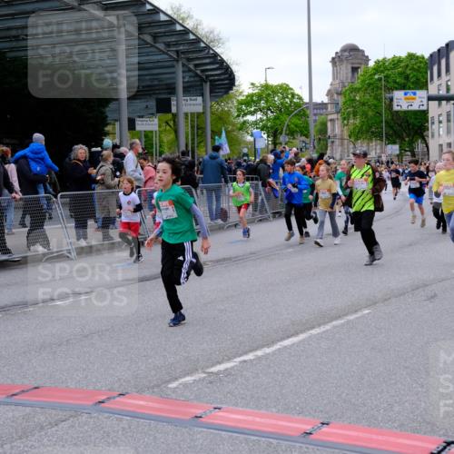 25.04.2026 - Das Zehntel Tim E. http://msf.ph/oto/9569090 25.04.2026 08:56:11 Ziel 1229, 1376, 1511, 1521, 1583, 1590, 1625, 1683, 1691, 1765, 1956, 2233, 2326, 2484, 2491, 2501, 2513, 2517, 2528, 2778, 2808, 2857, 2864, 3048, 3140, 3156, 3484, 3491, 3494, 3498, 3530, 3552, 3560, 3579, 3683, 3685, 3688, 3714, 3788, 3946, 4008 meine-sportfotos.de