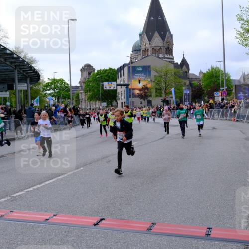 25.04.2026 - Das Zehntel Tim E. http://msf.ph/oto/9569094 25.04.2026 08:56:14 Ziel 1141, 1152, 1229, 1376, 1511, 1521, 1583, 1590, 1625, 1683, 1691, 2233, 2237, 2239, 2484, 2501, 2513, 2515, 2517, 2528, 2778, 2808, 2857, 2864, 3048, 3140, 3156, 3367, 3375, 3393, 3484, 3491, 3494, 3530, 3552, 3560, 3579, 3683, 3685, 3688, 3714, 3788, 3930, 3946 meine-sportfotos.de