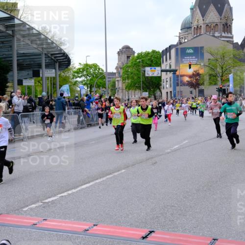 25.04.2026 - Das Zehntel Tim E. http://msf.ph/oto/9569099 25.04.2026 08:56:15 Ziel 1141, 1152, 1229, 1357, 1376, 1583, 1590, 1625, 1683, 1691, 2233, 2237, 2239, 2259, 2484, 2501, 2513, 2515, 2517, 2528, 2778, 2857, 2858, 2860, 2862, 2864, 3052, 3140, 3156, 3367, 3375, 3393, 3484, 3491, 3494, 3530, 3552, 3560, 3579, 3685, 3688, 3714, 3784, 3788, 3930 meine-sportfotos.de