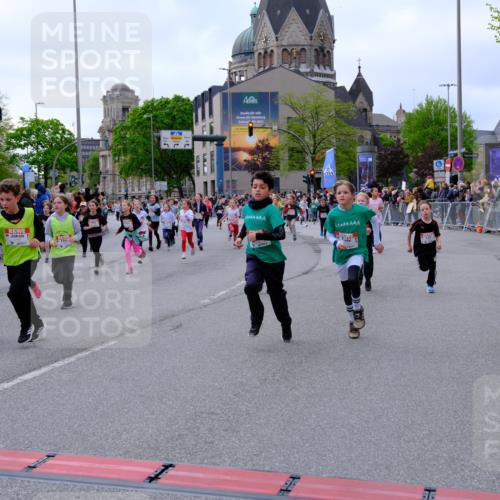 25.04.2026 - Das Zehntel Tim E. http://msf.ph/oto/9569103 25.04.2026 08:56:16 Ziel 1141, 1152, 1170, 1229, 1357, 1376, 1583, 1590, 1683, 1691, 2233, 2237, 2239, 2259, 2484, 2501, 2513, 2515, 2517, 2528, 2778, 2857, 2858, 2860, 2862, 2864, 3052, 3140, 3156, 3367, 3375, 3393, 3484, 3491, 3494, 3530, 3552, 3560, 3579, 3688, 3714, 3784, 3788, 3930 meine-sportfotos.de