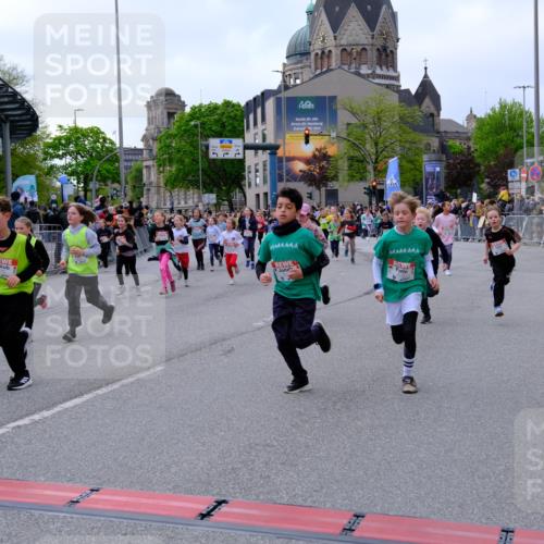 25.04.2026 - Das Zehntel Tim E. http://msf.ph/oto/9569105 25.04.2026 08:56:16 Ziel 1141, 1152, 1170, 1229, 1357, 1376, 1583, 1590, 1683, 1691, 2233, 2237, 2239, 2259, 2484, 2501, 2513, 2515, 2517, 2528, 2778, 2857, 2858, 2860, 2862, 2864, 3052, 3140, 3156, 3367, 3375, 3393, 3484, 3491, 3494, 3530, 3552, 3560, 3579, 3688, 3714, 3784, 3788, 3930 meine-sportfotos.de