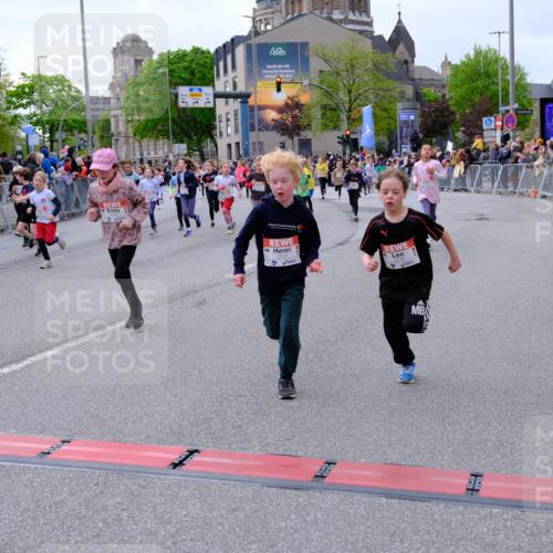 25.04.2026 - Das Zehntel Tim E. http://msf.ph/oto/9569111 25.04.2026 08:56:17 Ziel 1141, 1152, 1170, 1229, 1357, 1376, 1583, 1590, 1691, 1804, 1854, 2233, 2237, 2239, 2259, 2270, 2292, 2294, 2484, 2501, 2513, 2515, 2517, 2528, 2778, 2857, 2858, 2860, 2862, 2864, 3052, 3140, 3156, 3274, 3367, 3375, 3393, 3484, 3491, 3494, 3530, 3552, 3560, 3579, 3688, 3714, 3784, 3788, 3930, 4016, 4061, 4062 meine-sportfotos.de