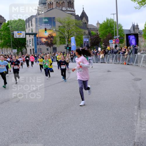 25.04.2026 - Das Zehntel Tim E. http://msf.ph/oto/9569118 25.04.2026 08:56:19 Ziel 1141, 1152, 1170, 1229, 1357, 1376, 1561, 1583, 1590, 1691, 1804, 1814, 1854, 2233, 2237, 2239, 2259, 2270, 2292, 2294, 2484, 2501, 2513, 2515, 2517, 2528, 2708, 2715, 2857, 2858, 2860, 2862, 2864, 3052, 3140, 3156, 3274, 3367, 3369, 3375, 3393, 3484, 3491, 3552, 3560, 3688, 3714, 3784, 3930, 4016, 4061, 4062 meine-sportfotos.de