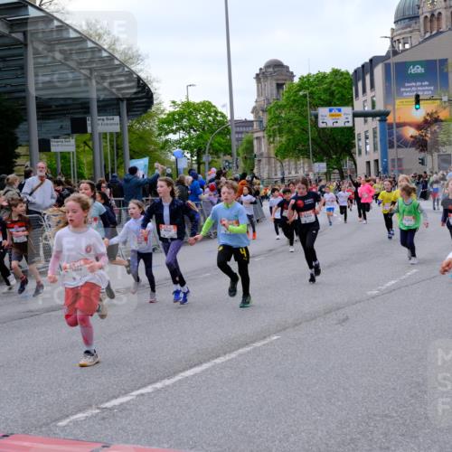 25.04.2026 - Das Zehntel Tim E. http://msf.ph/oto/9569121 25.04.2026 08:56:20 Ziel 1141, 1152, 1170, 1229, 1357, 1376, 1561, 1583, 1590, 1804, 1814, 1854, 1905, 2233, 2237, 2239, 2259, 2270, 2292, 2294, 2336, 2501, 2513, 2515, 2517, 2528, 2708, 2715, 2857, 2858, 2860, 2862, 2864, 3052, 3138, 3140, 3156, 3274, 3367, 3369, 3375, 3393, 3688, 3714, 3784, 3930, 4016, 4061, 4062 meine-sportfotos.de