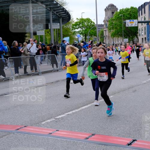 25.04.2026 - Das Zehntel Tim E. http://msf.ph/oto/9569132 25.04.2026 08:56:22 Ziel 1141, 1152, 1170, 1204, 1206, 1357, 1561, 1804, 1814, 1833, 1854, 1905, 2233, 2237, 2239, 2259, 2270, 2274, 2292, 2294, 2336, 2513, 2515, 2517, 2528, 2571, 2708, 2715, 2858, 2860, 2862, 3052, 3138, 3140, 3156, 3274, 3367, 3369, 3375, 3393, 3439, 3453, 3495, 3556, 3566, 3688, 3784, 3930, 4016, 4061, 4062 meine-sportfotos.de