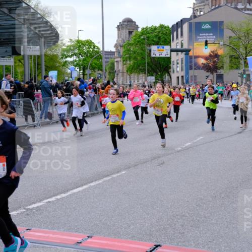 25.04.2026 - Das Zehntel Tim E. http://msf.ph/oto/9569135 25.04.2026 08:56:23 Ziel 1141, 1152, 1170, 1204, 1206, 1357, 1561, 1804, 1814, 1833, 1854, 1905, 2237, 2239, 2259, 2270, 2274, 2292, 2294, 2336, 2399, 2515, 2517, 2571, 2708, 2715, 2858, 2860, 2862, 3052, 3138, 3140, 3156, 3274, 3367, 3369, 3375, 3393, 3439, 3453, 3495, 3556, 3566, 3784, 3930, 4016, 4061, 4062 meine-sportfotos.de
