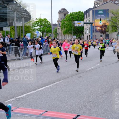 25.04.2026 - Das Zehntel Tim E. http://msf.ph/oto/9569136 25.04.2026 08:56:23 Ziel 1141, 1152, 1170, 1204, 1206, 1357, 1561, 1804, 1814, 1833, 1854, 1905, 2237, 2239, 2259, 2270, 2274, 2292, 2294, 2336, 2399, 2515, 2517, 2571, 2708, 2715, 2858, 2860, 2862, 3052, 3138, 3140, 3156, 3274, 3367, 3369, 3375, 3393, 3439, 3453, 3495, 3556, 3566, 3784, 3930, 4016, 4061, 4062 meine-sportfotos.de