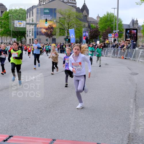 25.04.2026 - Das Zehntel Tim E. http://msf.ph/oto/9569142 25.04.2026 08:56:24 Ziel 1141, 1152, 1170, 1204, 1206, 1262, 1357, 1561, 1713, 1804, 1814, 1833, 1854, 1905, 2237, 2239, 2259, 2270, 2274, 2292, 2294, 2336, 2399, 2443, 2515, 2571, 2708, 2715, 2858, 2860, 2862, 3047, 3052, 3068, 3138, 3274, 3367, 3369, 3375, 3393, 3439, 3453, 3495, 3556, 3566, 3784, 3930, 4016, 4061, 4062 meine-sportfotos.de
