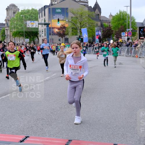 25.04.2026 - Das Zehntel Tim E. http://msf.ph/oto/9569145 25.04.2026 08:56:24 Ziel 1141, 1152, 1170, 1204, 1206, 1262, 1357, 1561, 1713, 1804, 1814, 1833, 1854, 1905, 2237, 2239, 2259, 2270, 2274, 2292, 2294, 2336, 2399, 2443, 2515, 2571, 2708, 2715, 2858, 2860, 2862, 3047, 3052, 3068, 3138, 3274, 3367, 3369, 3375, 3393, 3439, 3453, 3495, 3556, 3566, 3784, 3930, 4016, 4061, 4062 meine-sportfotos.de