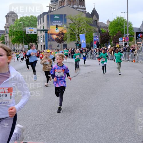 25.04.2026 - Das Zehntel Tim E. http://msf.ph/oto/9569146 25.04.2026 08:56:25 Ziel 1170, 1204, 1206, 1262, 1322, 1329, 1357, 1561, 1713, 1804, 1814, 1833, 1854, 1905, 2239, 2259, 2270, 2274, 2292, 2294, 2336, 2399, 2443, 2571, 2708, 2715, 2858, 2860, 2862, 3047, 3052, 3068, 3138, 3274, 3367, 3369, 3375, 3393, 3420, 3439, 3453, 3495, 3556, 3566, 3784, 3930, 4016, 4061, 4062 meine-sportfotos.de