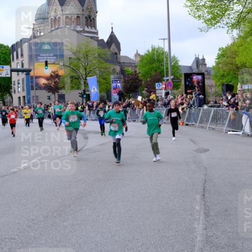 25.04.2026 - Das Zehntel Tim E. http://msf.ph/oto/9569155 25.04.2026 08:56:26 Ziel 1170, 1204, 1206, 1262, 1322, 1329, 1357, 1561, 1713, 1804, 1814, 1833, 1854, 1905, 2259, 2270, 2274, 2292, 2294, 2336, 2399, 2443, 2571, 2708, 2715, 2858, 2860, 2862, 3047, 3052, 3068, 3138, 3274, 3367, 3369, 3375, 3420, 3439, 3453, 3495, 3556, 3566, 3784, 4016, 4061, 4062 meine-sportfotos.de