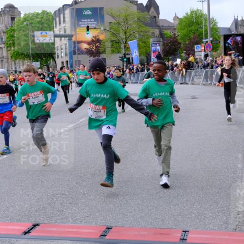 25.04.2026 - Das Zehntel Tim E. http://msf.ph/oto/9569161 25.04.2026 08:56:28 Ziel 1170, 1204, 1206, 1262, 1322, 1329, 1561, 1713, 1804, 1814, 1833, 1854, 1905, 2270, 2274, 2292, 2294, 2336, 2399, 2443, 2512, 2522, 2563, 2571, 2708, 2715, 3047, 3068, 3138, 3274, 3369, 3420, 3439, 3453, 3495, 3556, 3566, 4016, 4061, 4062 meine-sportfotos.de